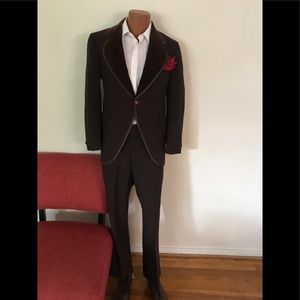 Vintage Brown Tuxedo With Velvet Lapels 40R Wow!